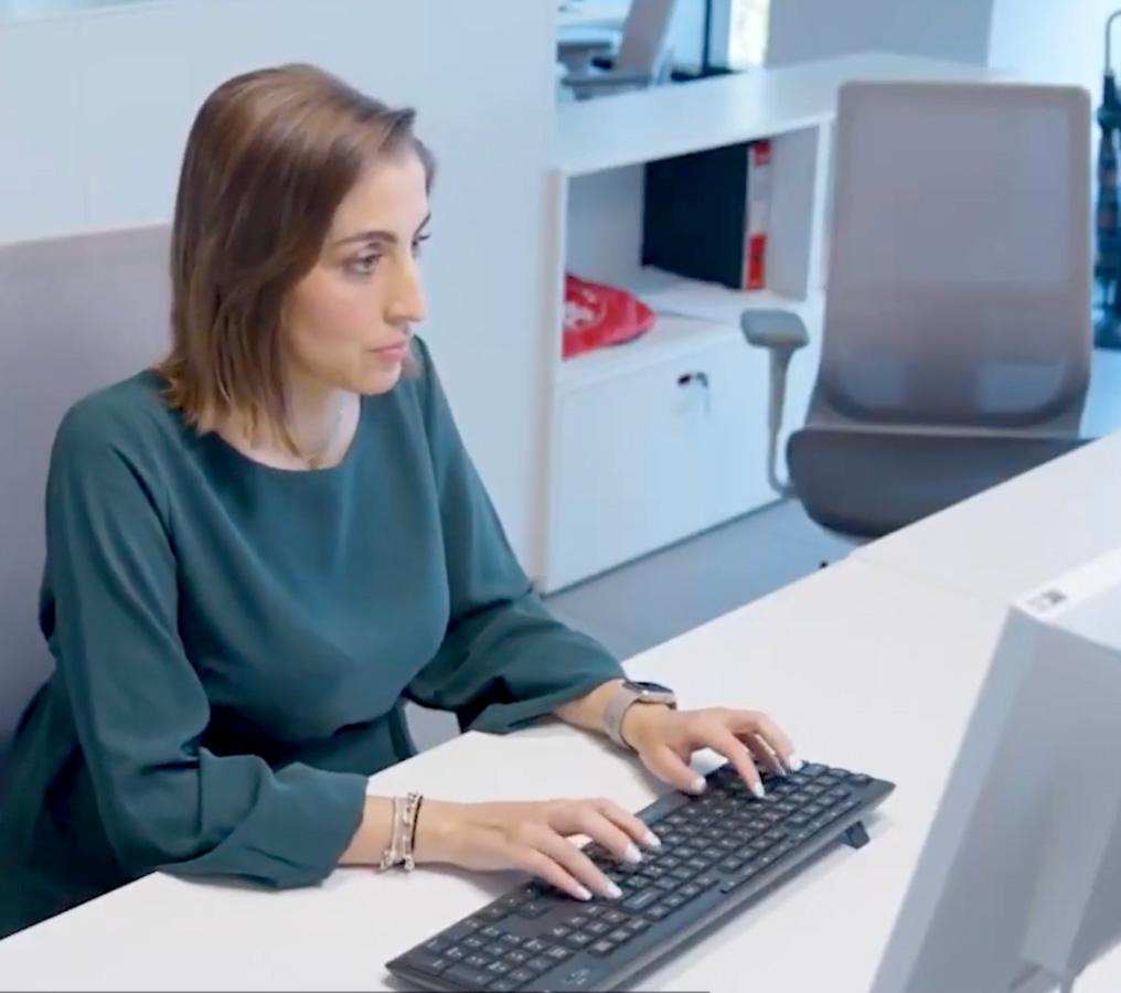 Amplifon Video Video Background Image